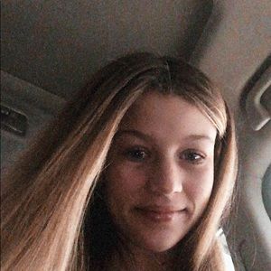 Meet your Posher, Kayley